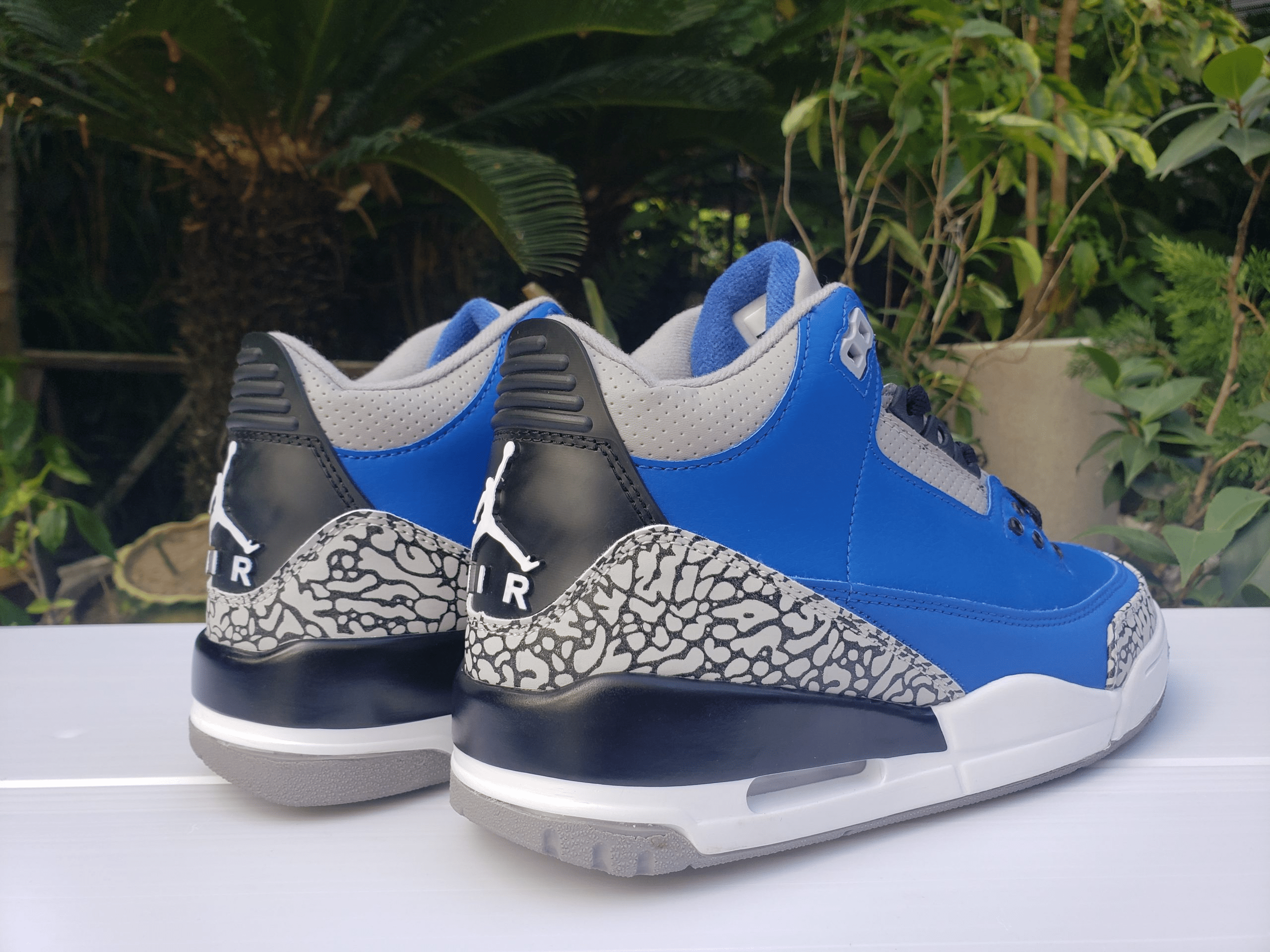 Air Jordan 3 Varsity Royal Blue - 3