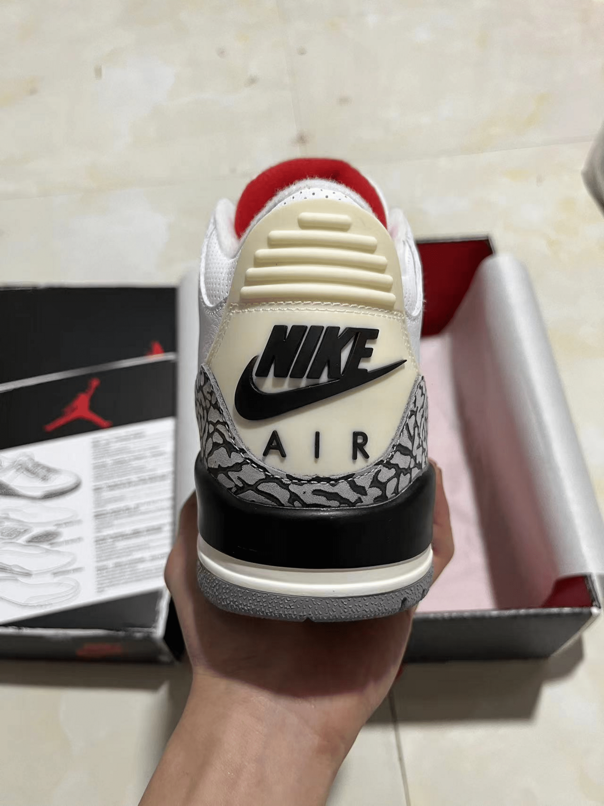 Air Jordan 3 WHITE CEMENT - 3