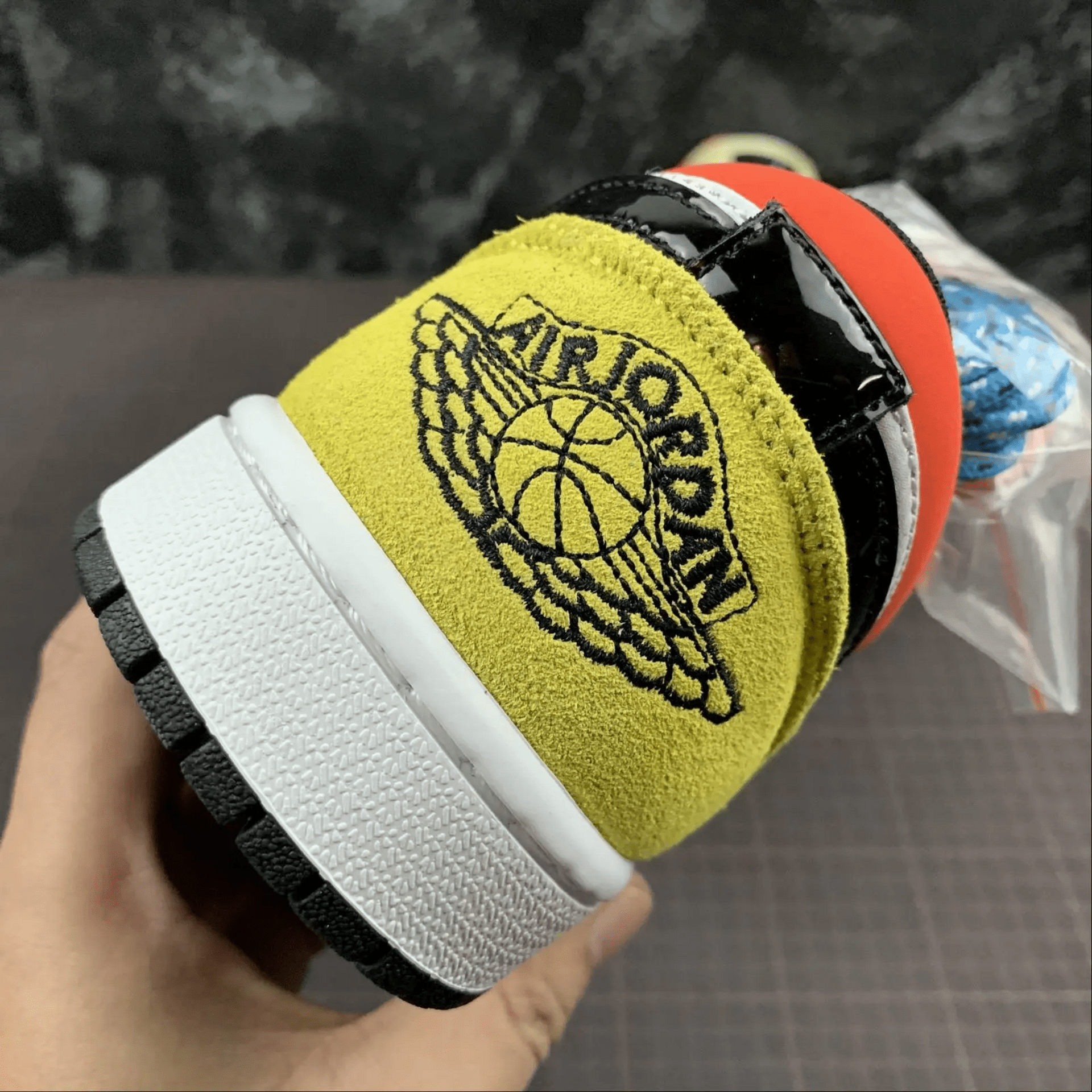 AJ 1 Colors Low - 3