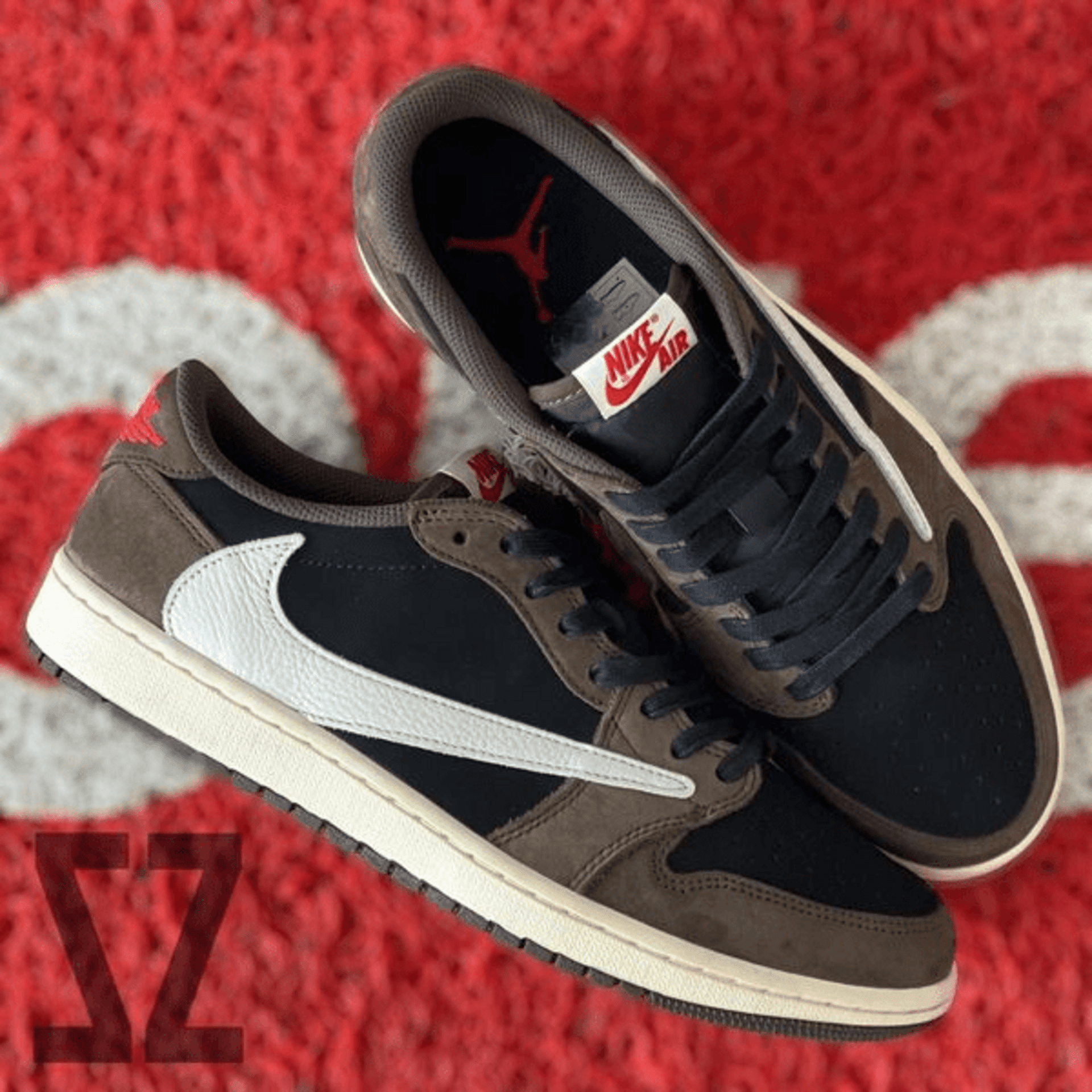 AJ1 low x Travis Scott dark mocha - 2